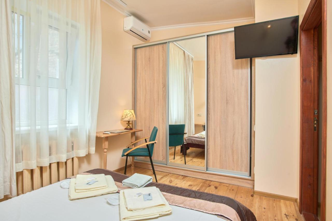 Odessa Comfort House Aparthotel Exterior photo